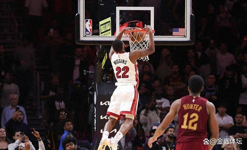 热火首发:米切尔、鲍威尔、威金斯、拉尔松、阿德巴约 热火首发:米切尔、鲍威尔、威金斯、拉尔松、阿德巴约